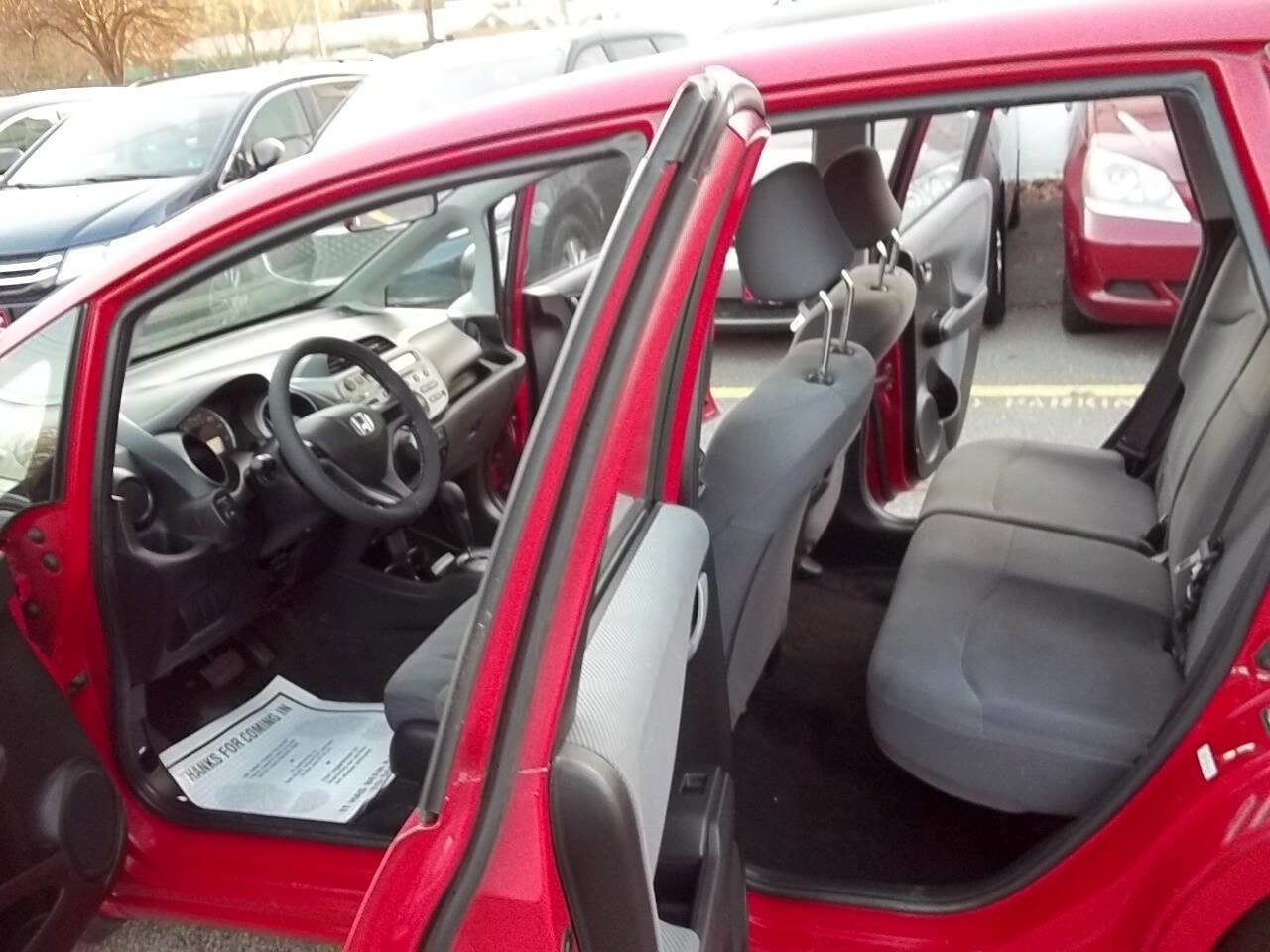 Used 2010 Honda Fit image 3