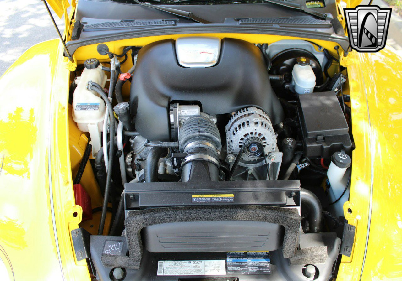 Used 2005 Chevrolet SSR w/ Preferred Equipment Group image 27
