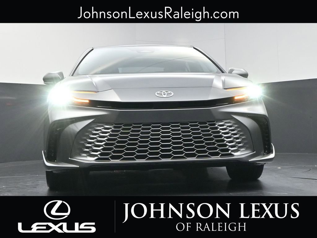 Used 2026 Toyota Camry XSE FWD image 15