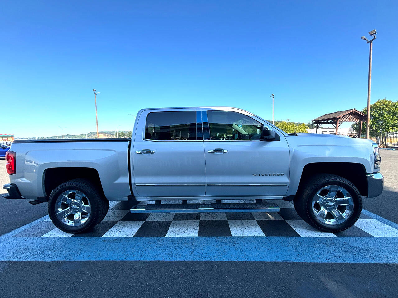 Used 2018 Chevrolet Silverado 1500 LTZ w/ Sport Package image 6