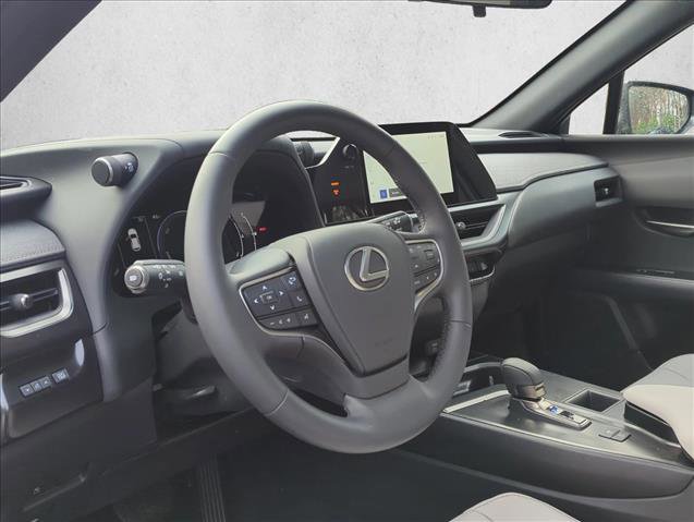 Used 2025 Lexus UX 300h FWD image 9