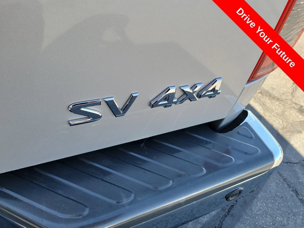 Used 2015 Nissan Frontier SV AWD/4WD image 16