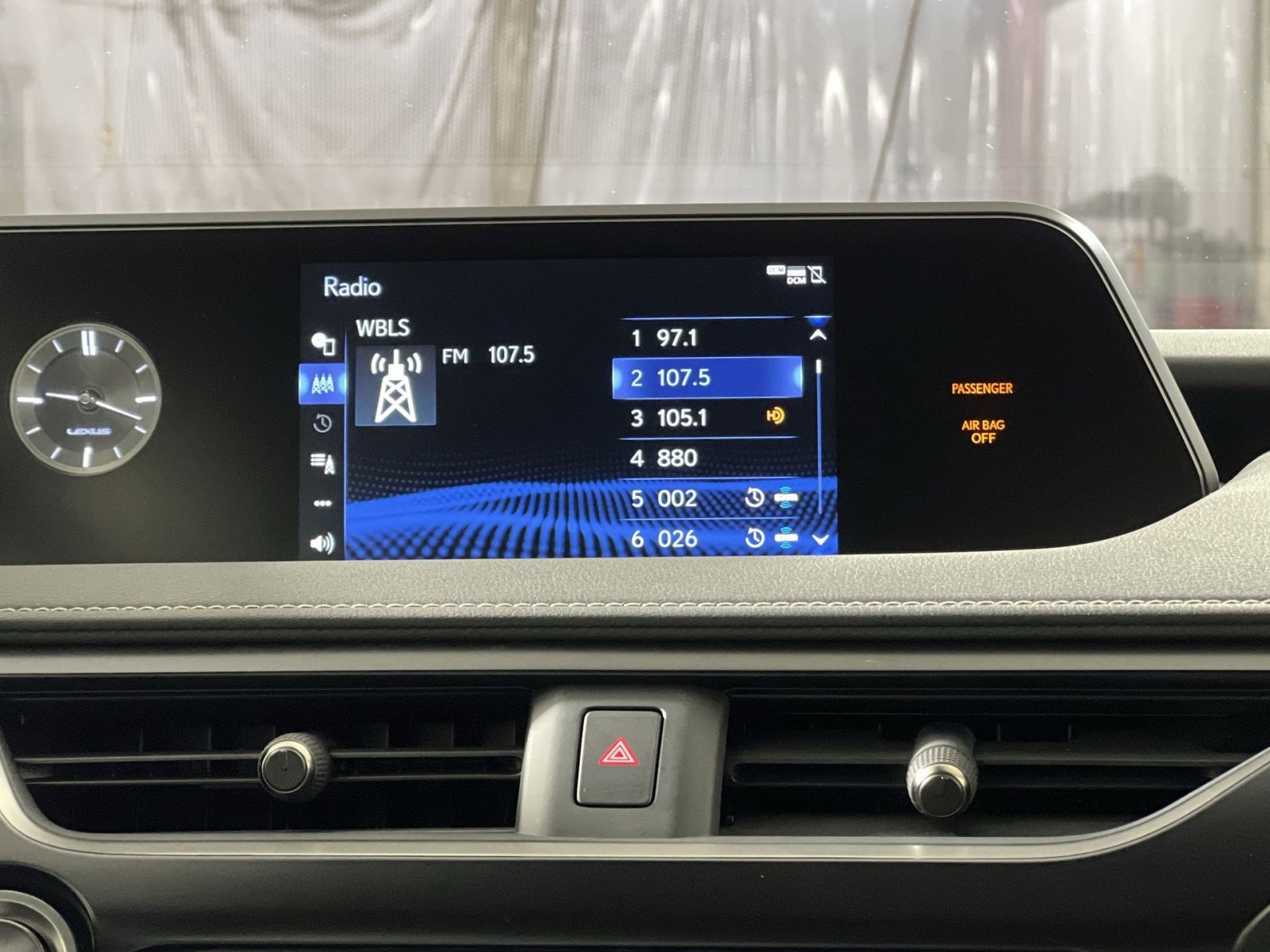 Used 2022 Lexus UX 200 w/ Accessory Package (Z2) image 18