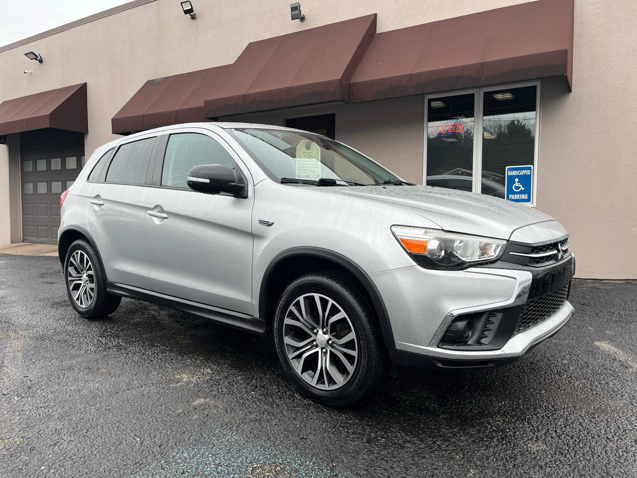 Used 2018 Mitsubishi Outlander Sport ES FWD image 3