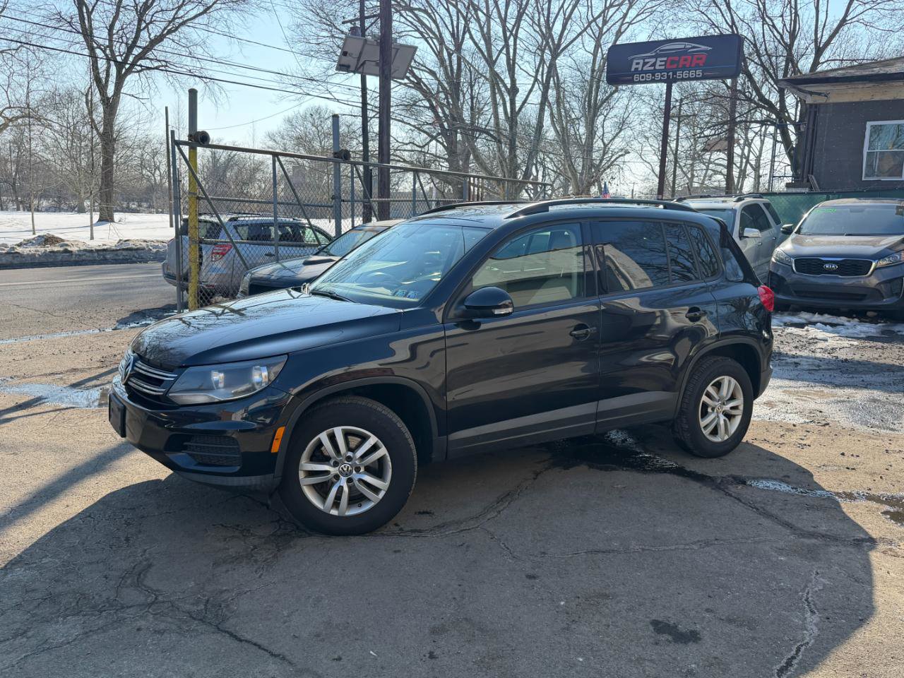 Used 2016 Volkswagen Tiguan S image 4