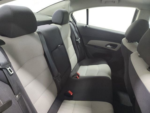 Used 2014 Chevrolet Cruze LS FWD image 13