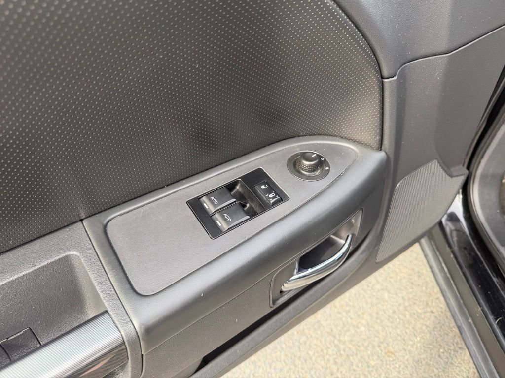 Used 2013 Dodge Challenger SXT Plus image 13