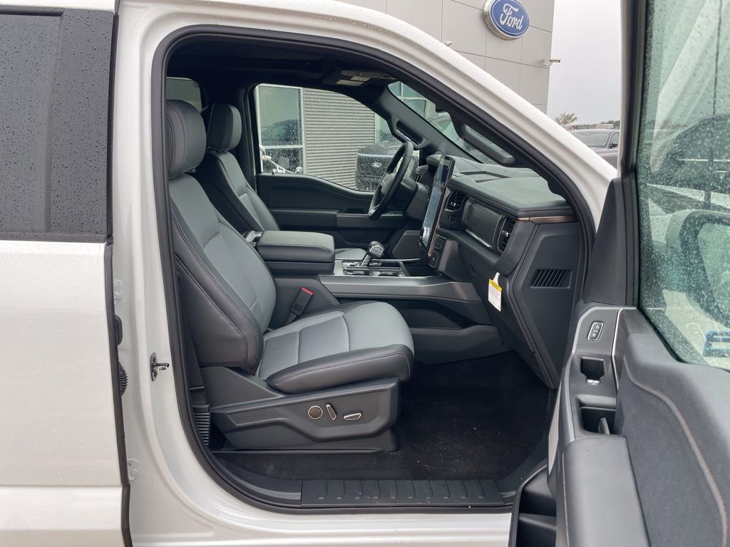 New 2025 Ford F150 Lightning Lariat AWD/4WD image 30
