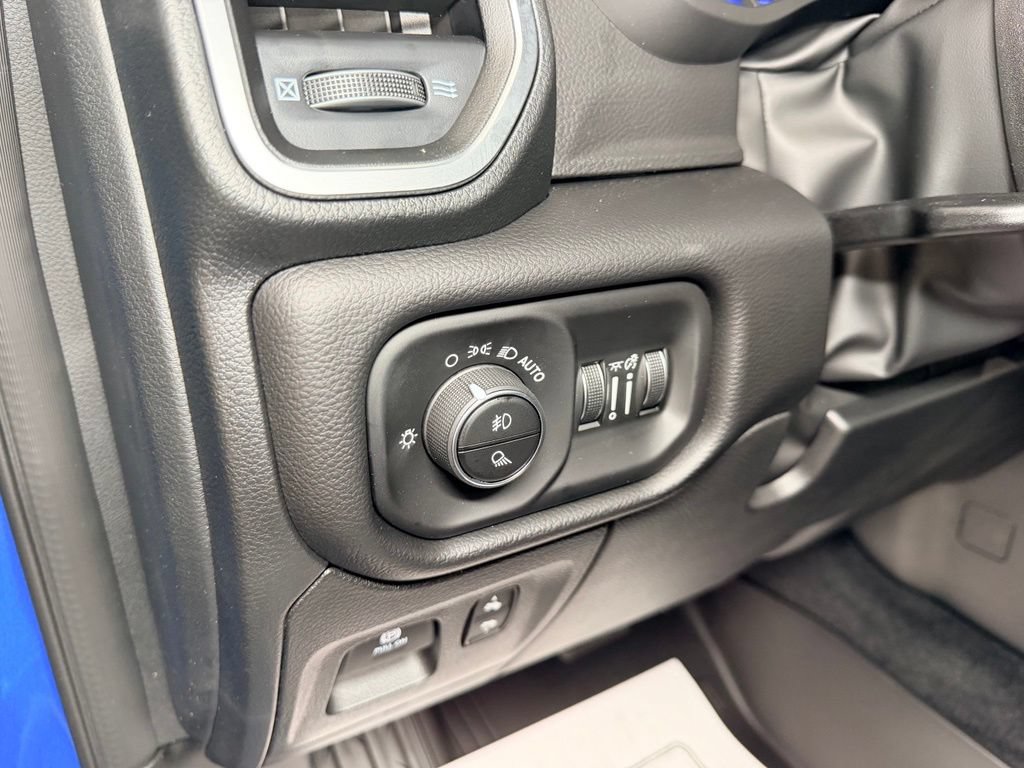 New 2026 RAM 1500 Big Horn AWD/4WD image 18