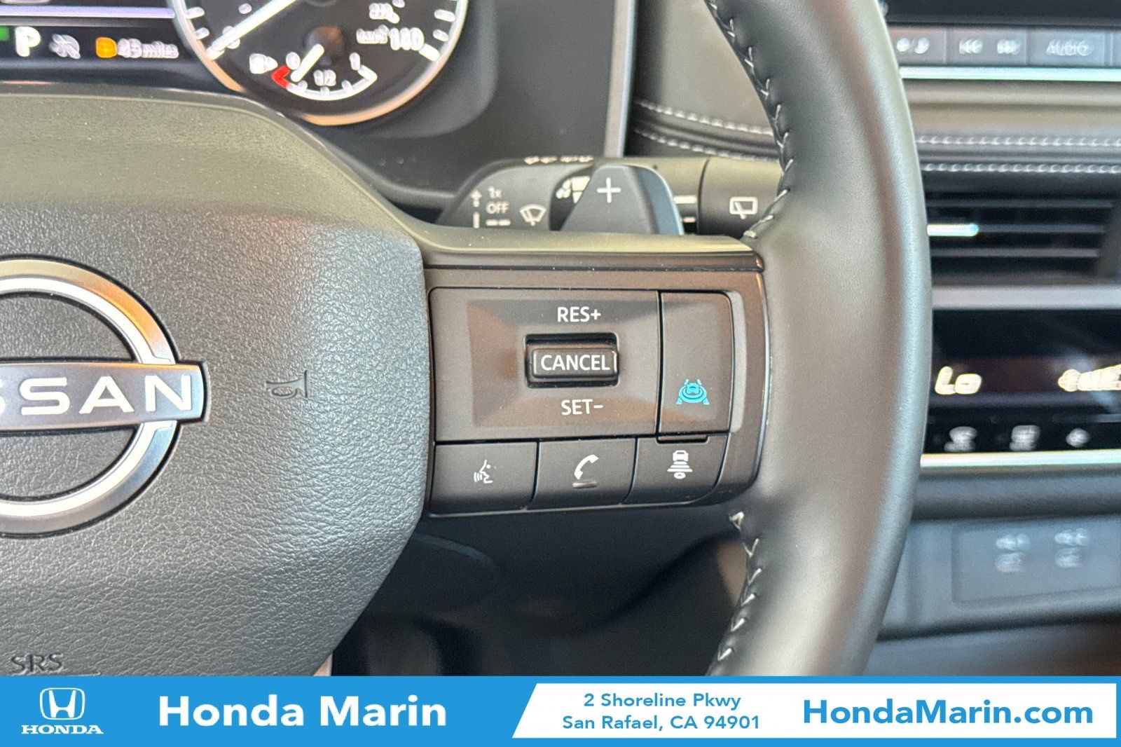 Used 2025 Nissan Rogue SV FWD image 30