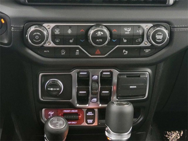 New 2025 Jeep Wrangler Unlimited Rubicon image 24