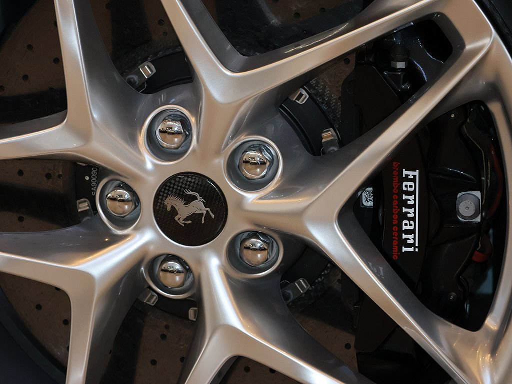 Certified 2024 Ferrari Roma Spider RWD image 23