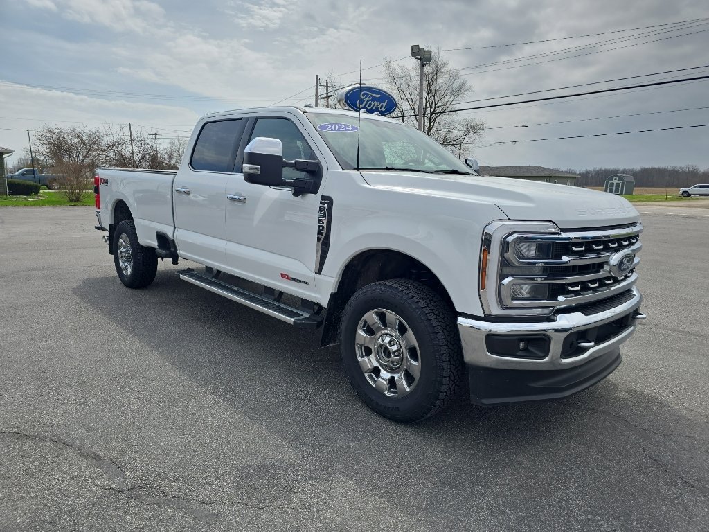 Used 2024 Ford F350 Lariat w/ Chrome Package image 4