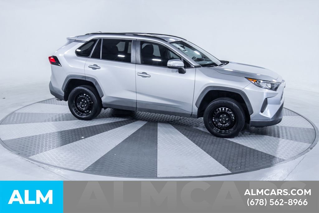 Used 2020 Toyota RAV4 LE FWD image 13