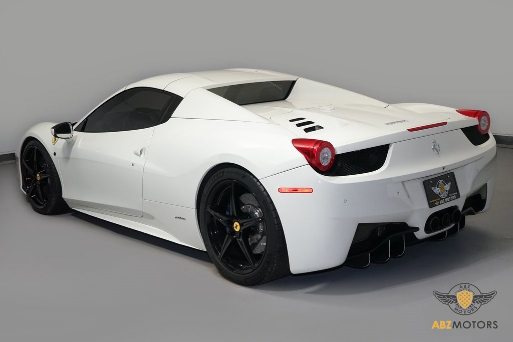 Used 2015 Ferrari 458 Spider image 8