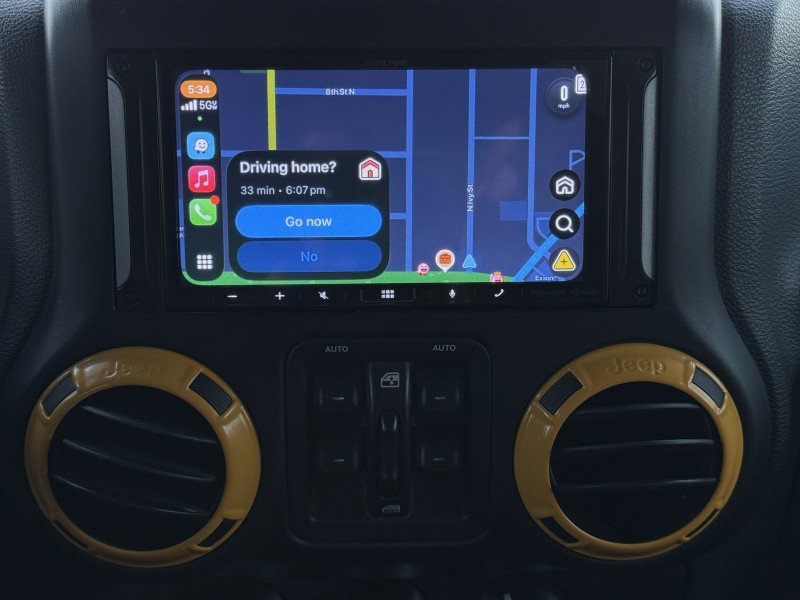 Used 2015 Jeep Wrangler Unlimited Rubicon image 31