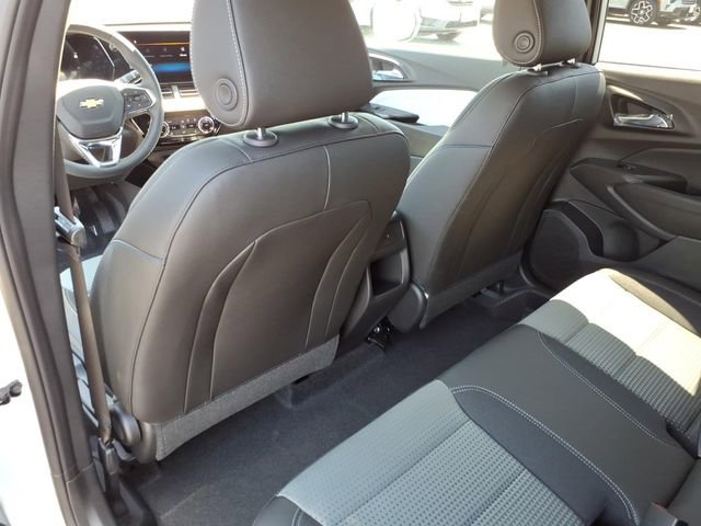 New 2026 Chevrolet Trax LT w/ LT Convenience Package FWD image 7