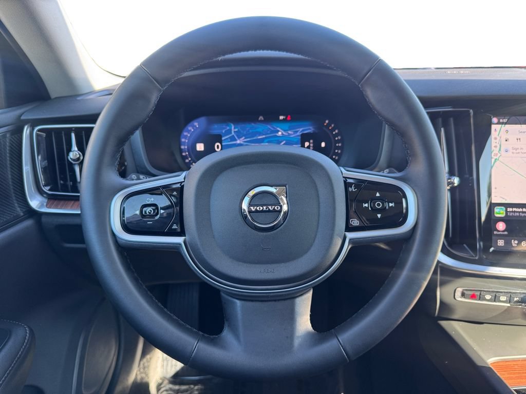 Certified 2025 Volvo V60 B5 Cross Country Plus AWD/4WD image 16