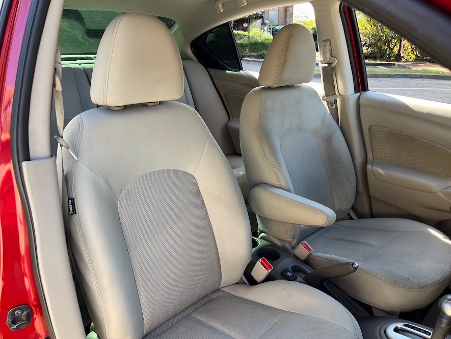 Used 2015 Nissan Versa SV FWD image 34