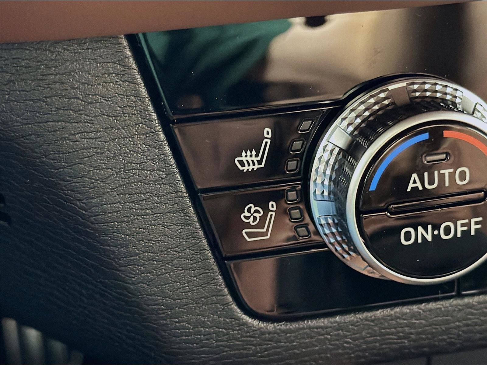 New 2026 Mitsubishi Outlander SEL AWD/4WD image 23