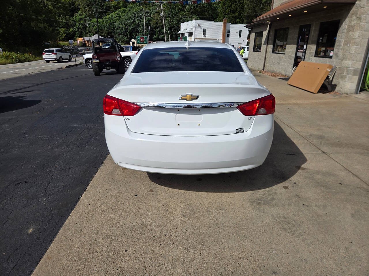 Used 2016 Chevrolet Impala LT FWD image 6