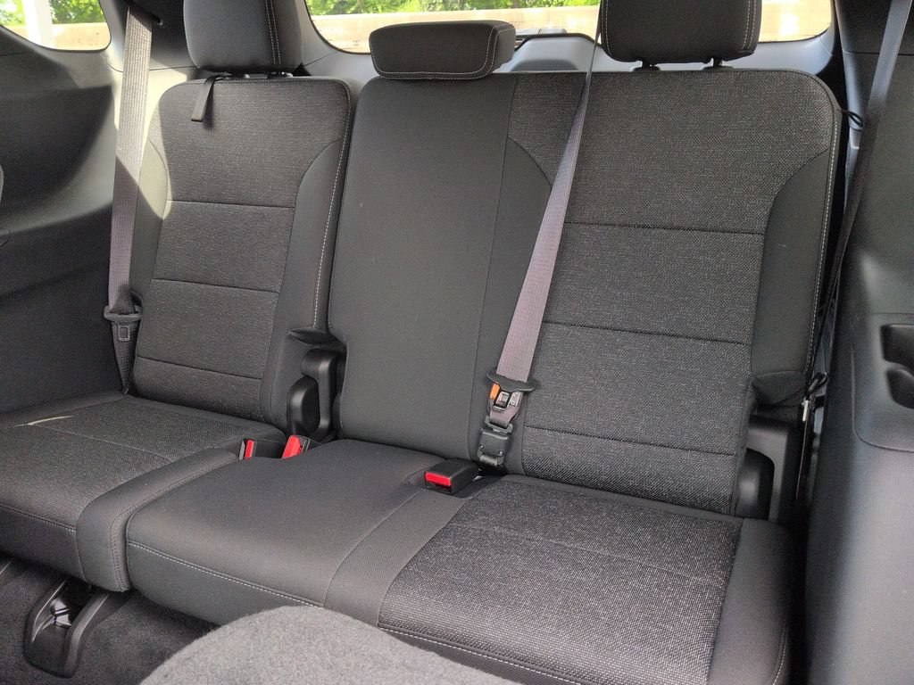Used 2026 Chevrolet Traverse LT w/ LPO, Floor Liner Package AWD/4WD image 24