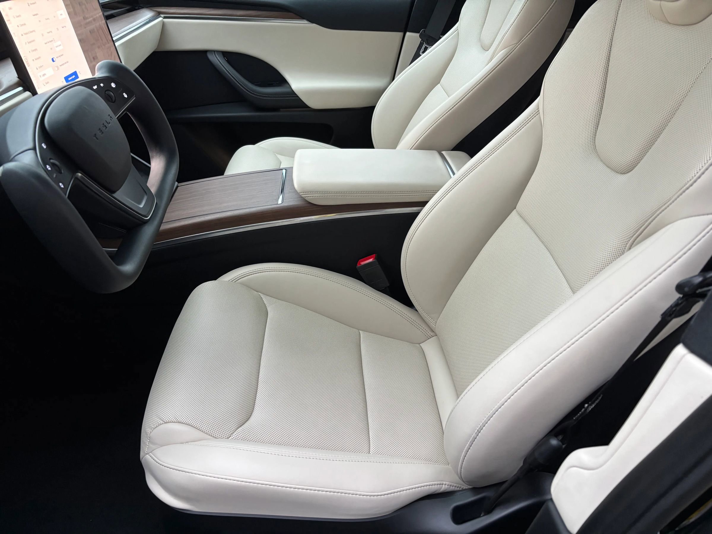 Used 2023 Tesla Model X image 11