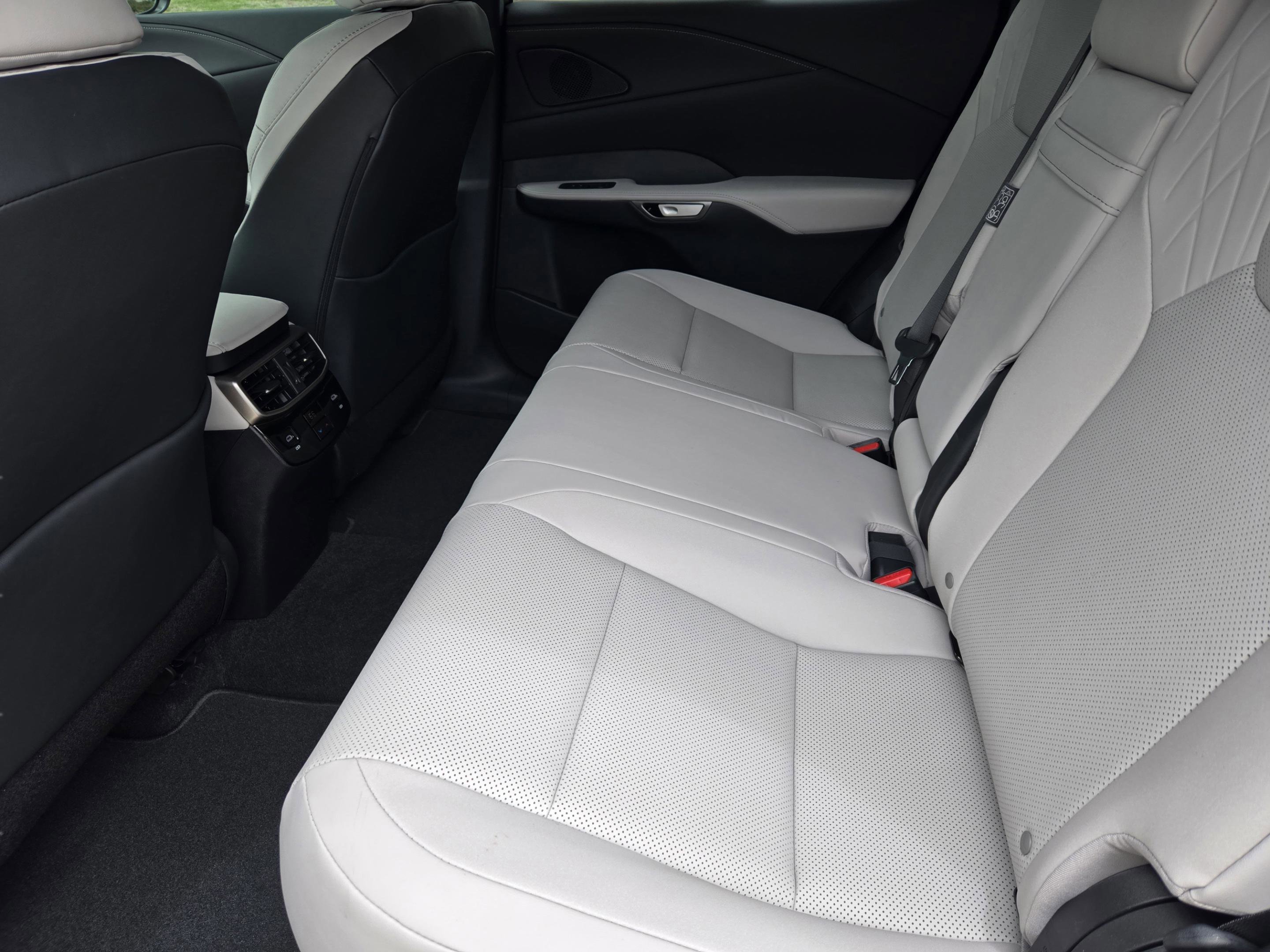 New 2026 Lexus RX 350 FWD image 17