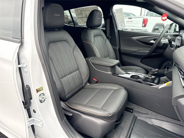 New 2026 Buick Envista Avenir image 24