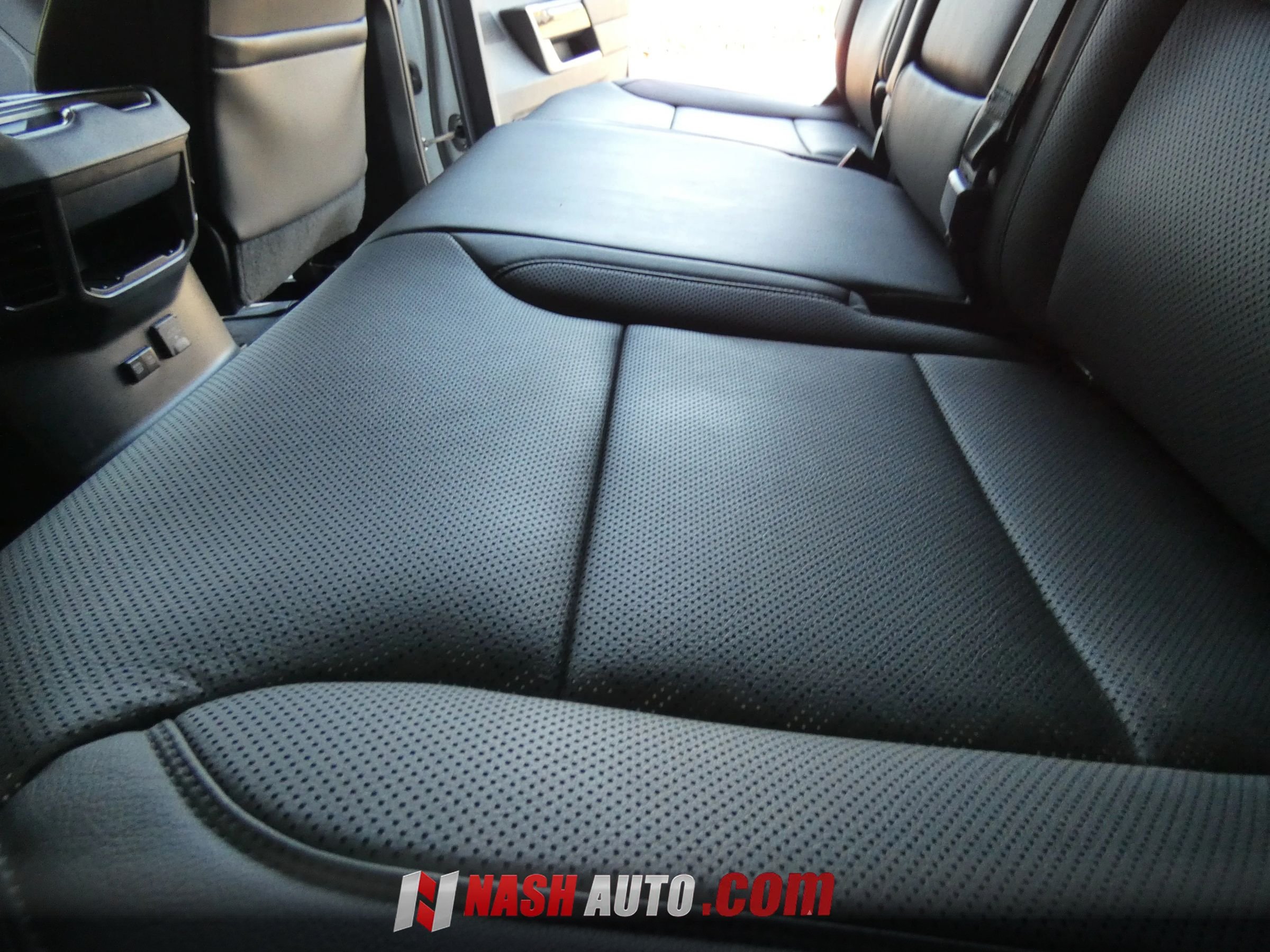 Used 2024 Toyota Tundra Limited AWD/4WD image 45