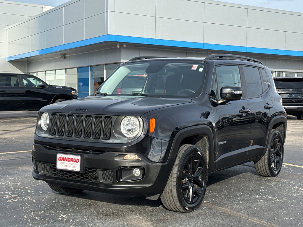 Used 2016 Jeep Renegade Latitude image 2