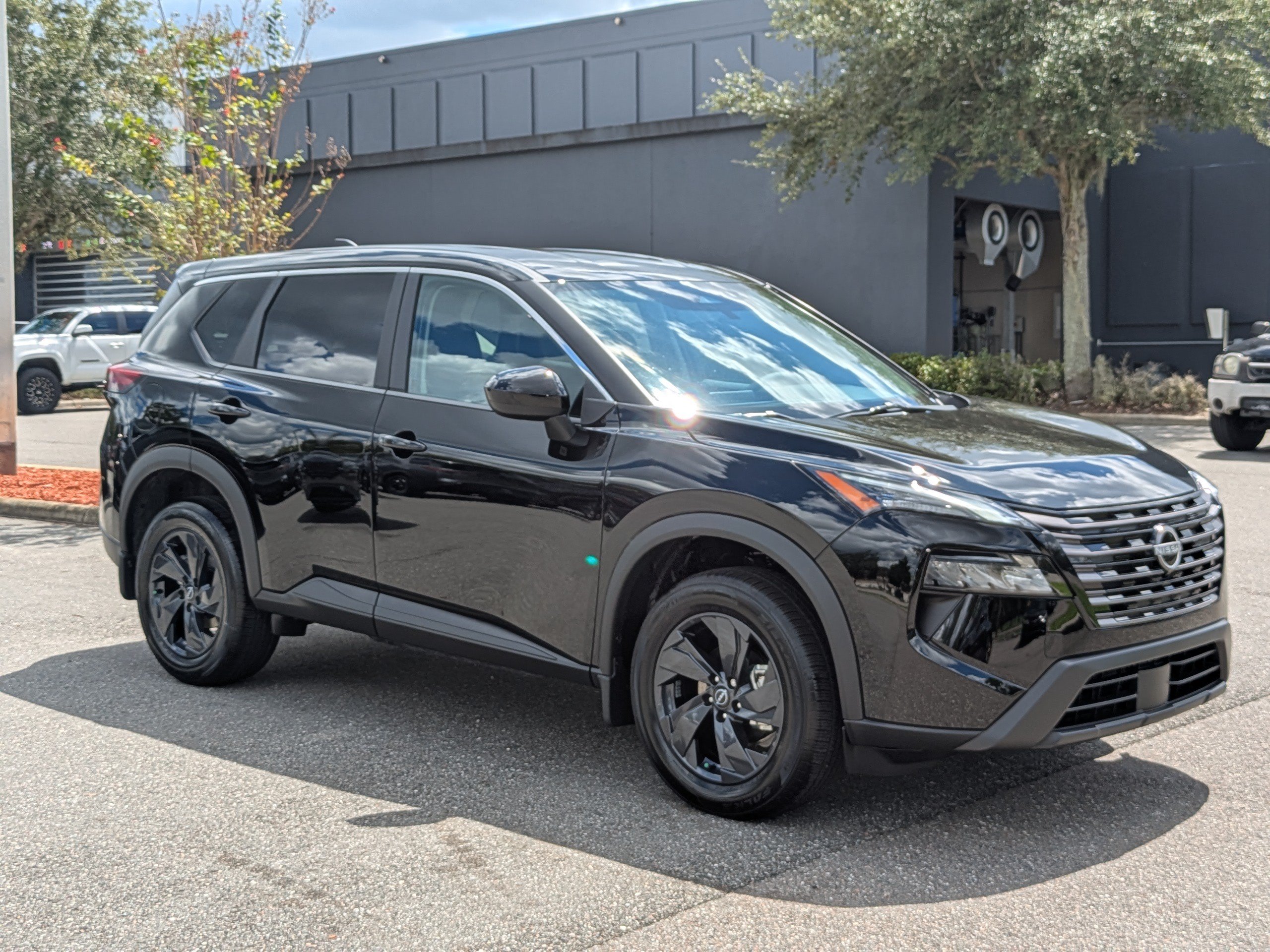 New 2026 Nissan Rogue SV FWD image 2