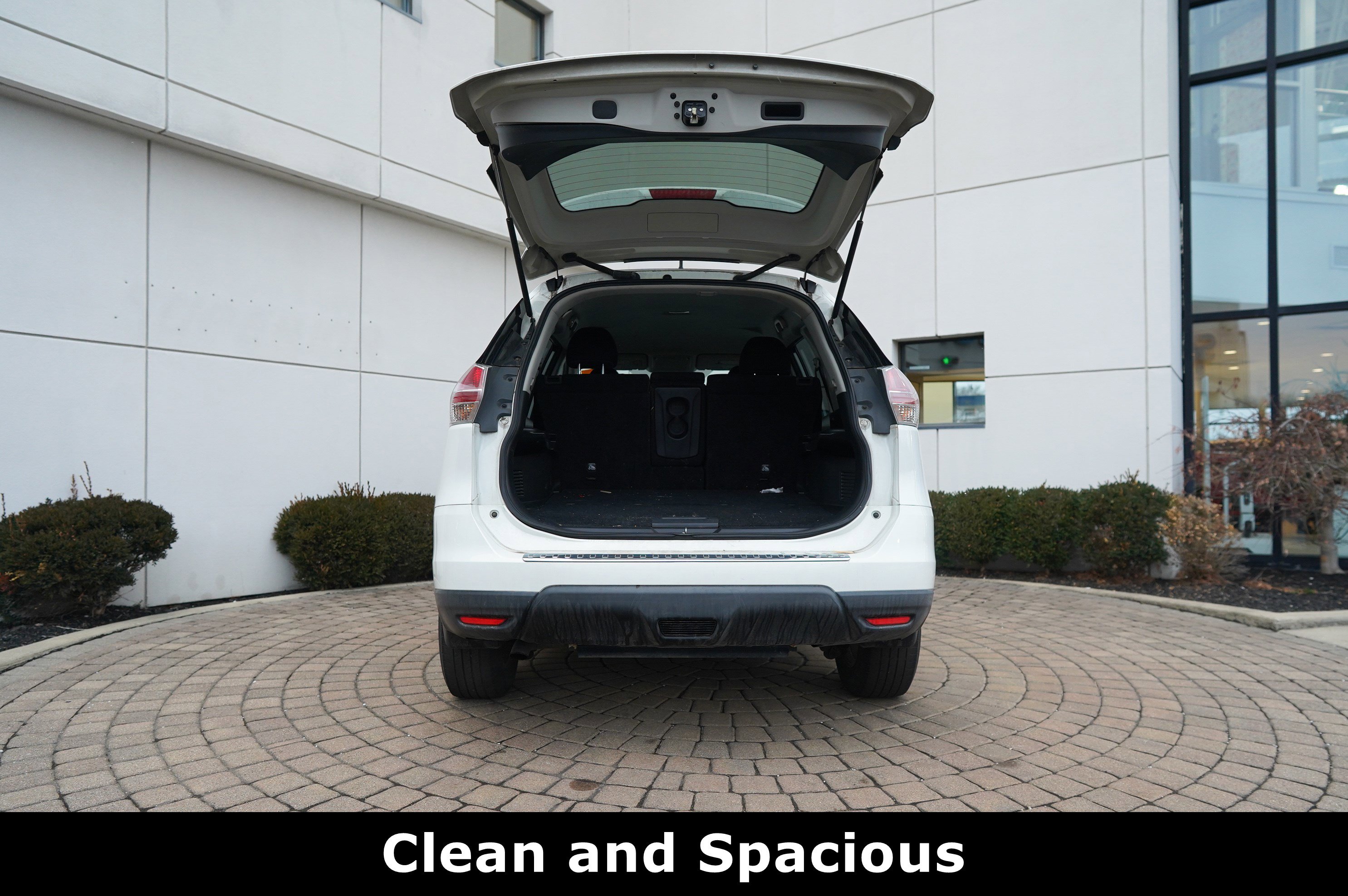 Used 2014 Nissan Rogue SV image 5