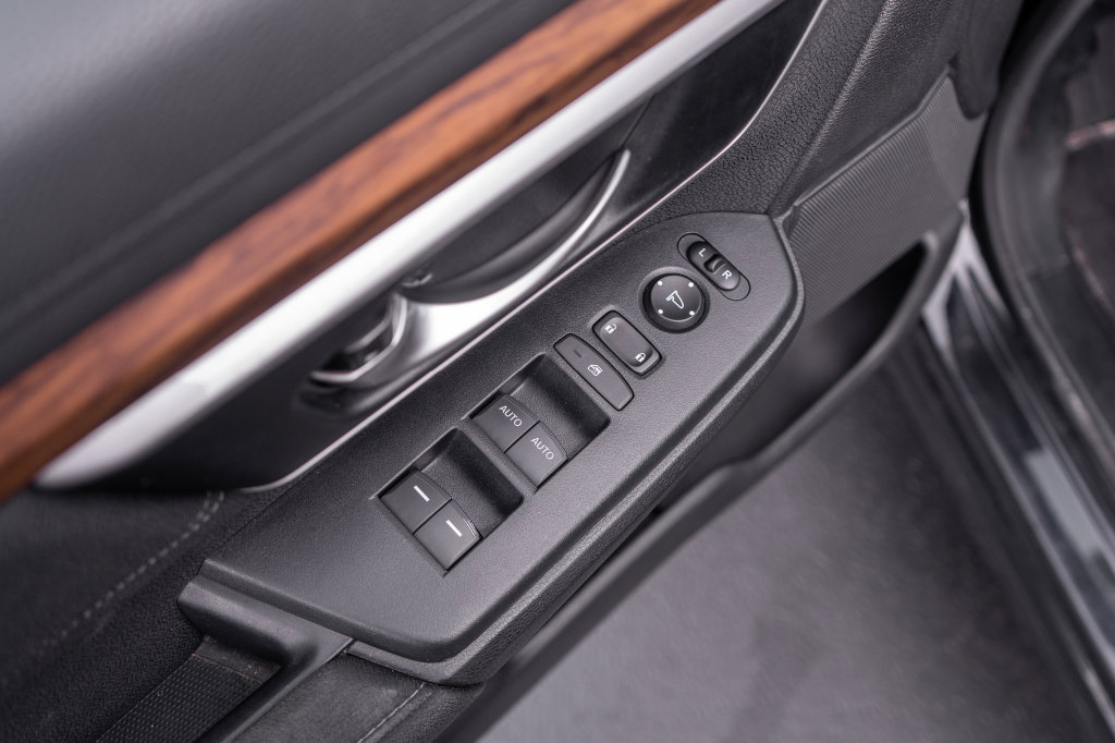 Used 2017 Honda CR-V EX image 17