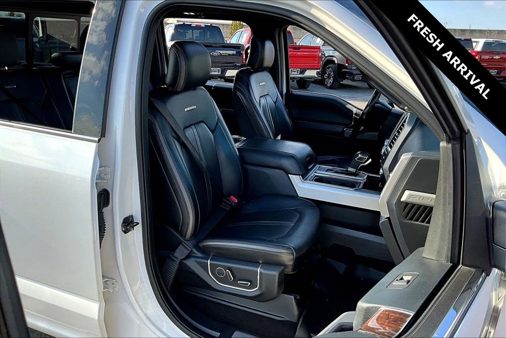 Used 2017 Ford F150 Platinum w/ Equipment Group 701A Luxury AWD/4WD image 29