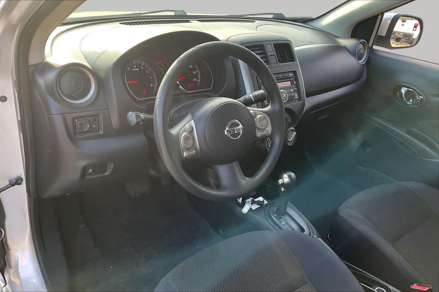 Used 2012 Nissan Versa FWD image 13