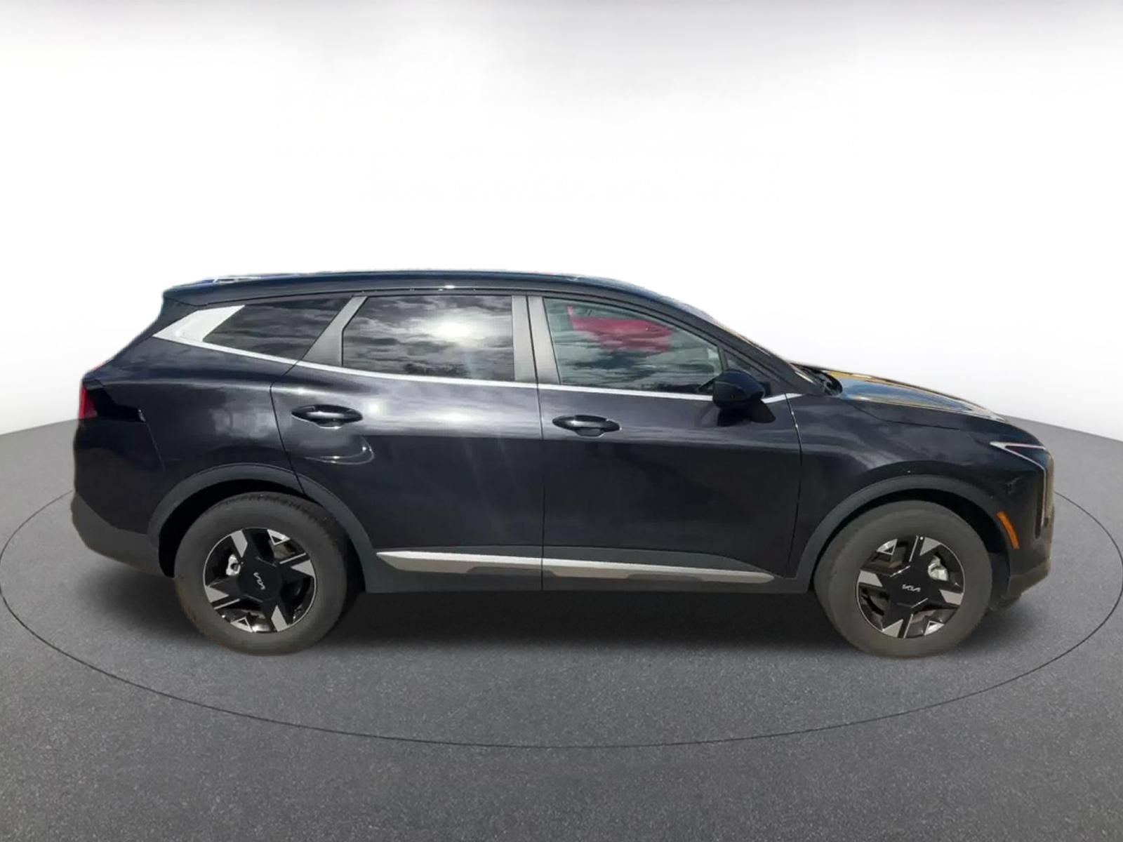 Used 2026 Kia Sportage LX AWD/4WD image 13
