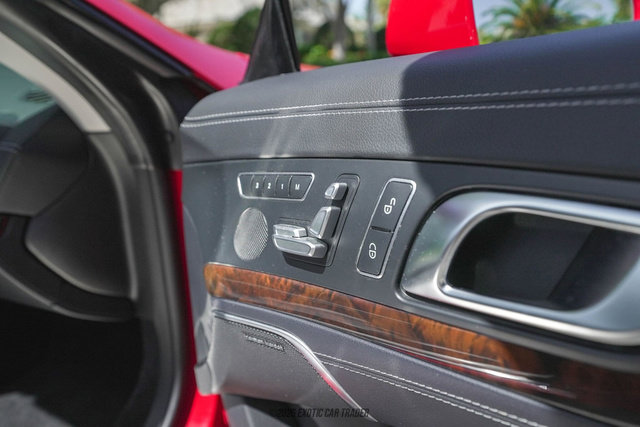 Used 2013 Mercedes-Benz SL 550 image 36