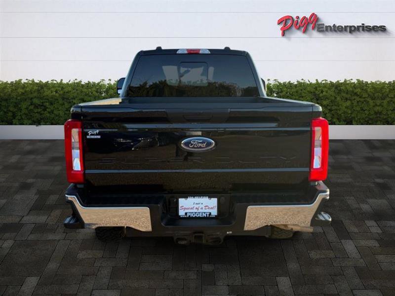 Used 2024 Ford F250 XLT w/ FX4 Off-Road Package image 11