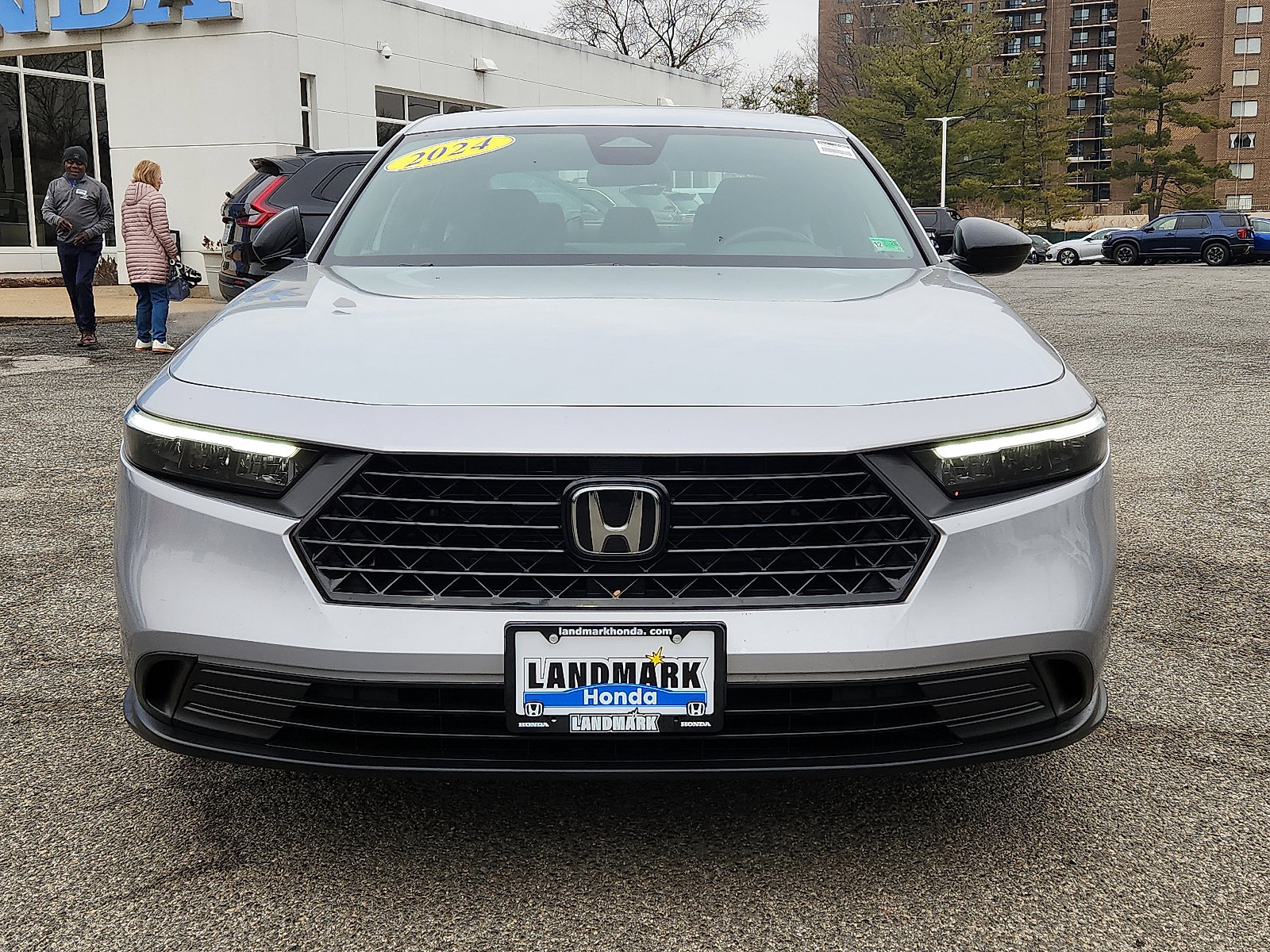 Used 2024 Honda Accord Sport image 2