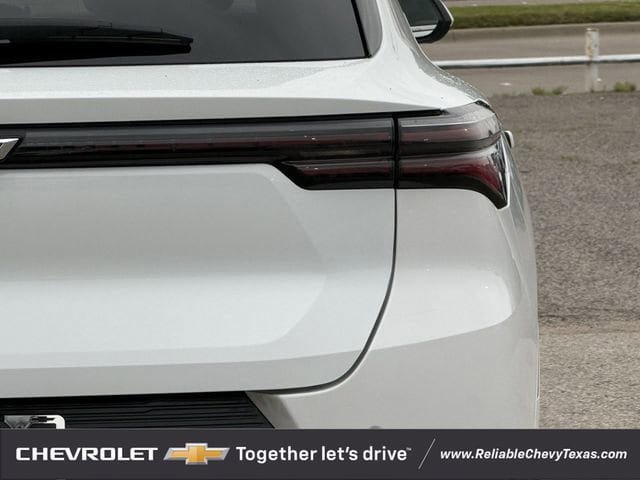Used 2025 Chevrolet Equinox EV LT w/ Convenience Package FWD image 8