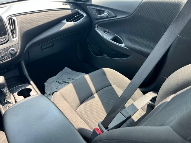 Used 2022 Chevrolet Malibu LS FWD image 14
