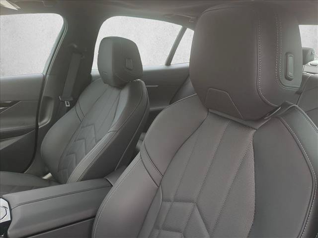 Used 2026 BMW 530i xDrive AWD/4WD image 17