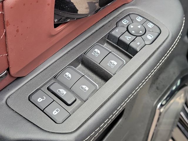 Used 2025 RAM 3500 Limited AWD/4WD image 19