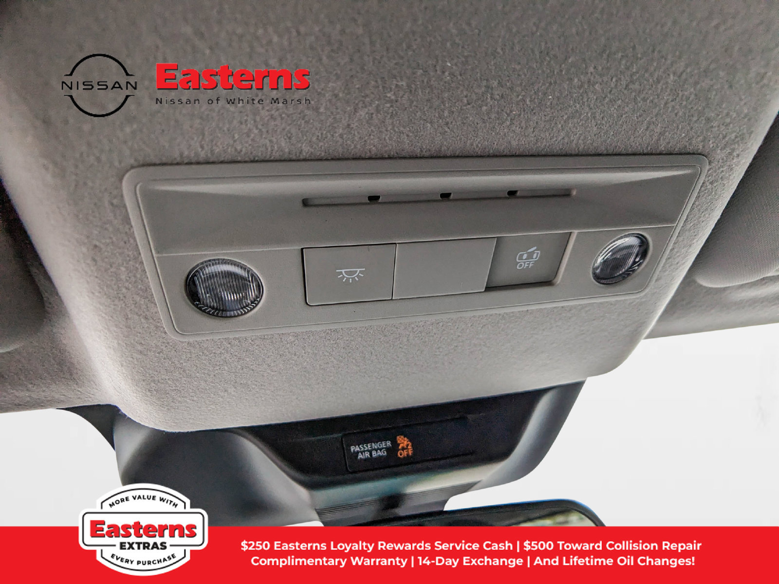 Used 2025 Nissan Kicks SV AWD/4WD image 19