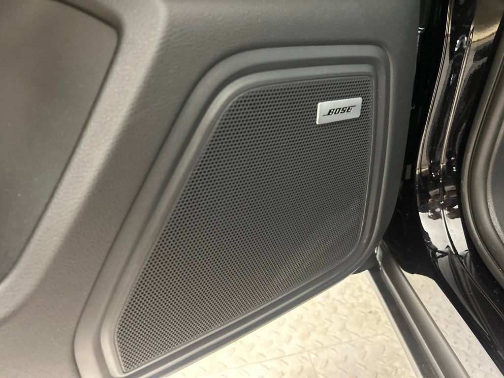 Certified 2026 Porsche Macan Turbo AWD/4WD image 23