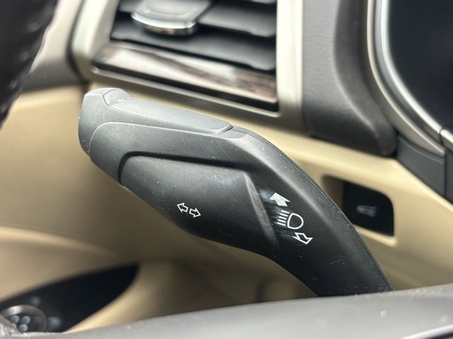 Used 2015 Ford Fusion SE w/ Equipment Group 202A image 21