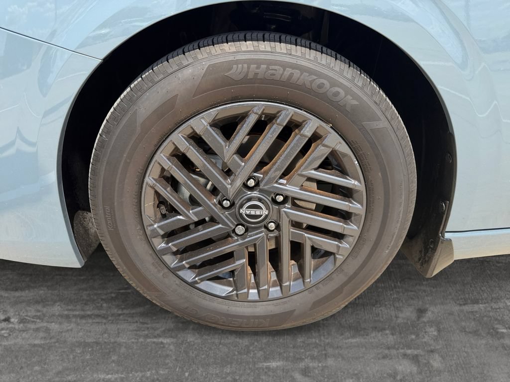 Used 2026 Nissan Sentra SV w/ SV Convenience Package FWD image 9
