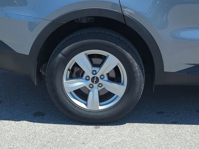 Used 2023 Kia Sorento LX AWD/4WD image 31