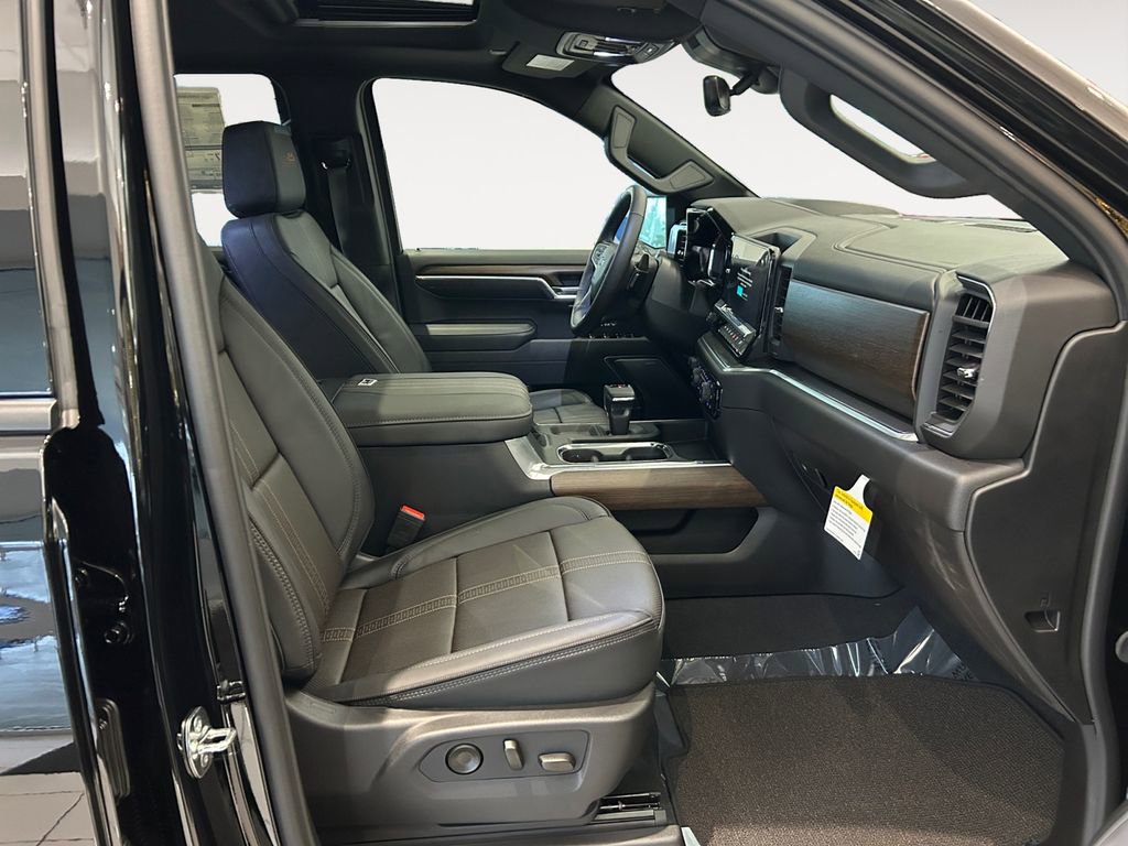 New 2026 Chevrolet Silverado 1500 High Country w/ Midnight Edition image 10